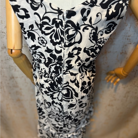 Spago Collection Floral Black and White Dress - Picture 4 of 5